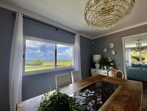 Free daily buffet breakfast - Quinta dos Bravos (Ribeira Grande)