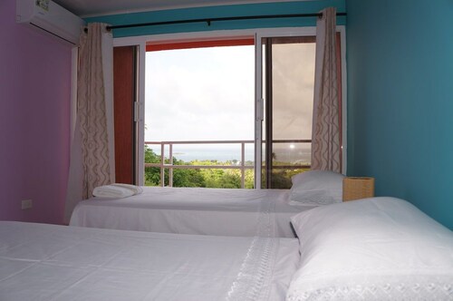 Posada Nativa Claymount View