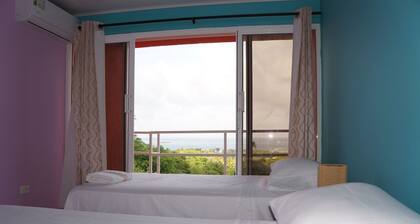 Posada Nativa Claymount View