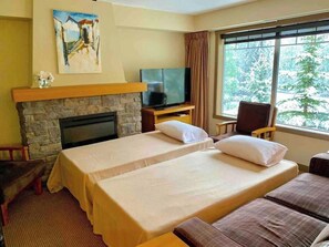 3 chambres, fer et planche à repasser, lit parapluie, Wi-Fi gratuit