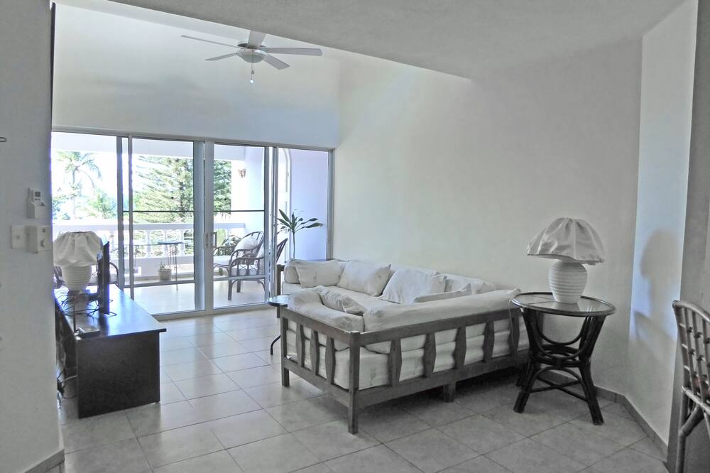 Large 2BR Sosua Condo 5 Minute Walk To Beach And Town