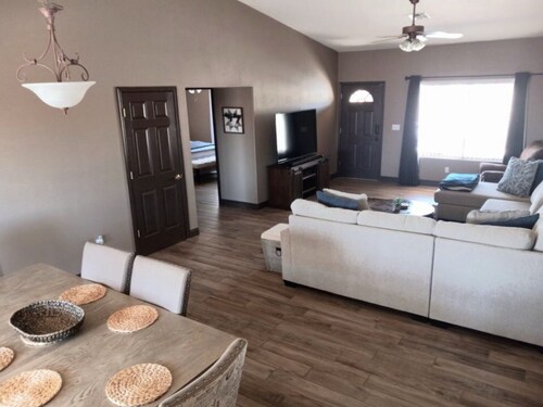 new,decorated, snow bird contact for winter stays