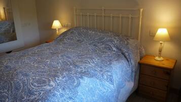 2 Schlafzimmer, Bügeleisen/Bügelbrett, kostenloses WLAN, Bettwäsche