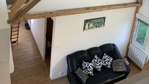 TV, bordtennis og bøker