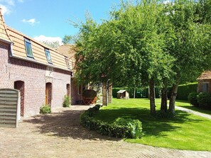 Property grounds - 3* gîte "le petit bois 6 people, near Saint-Omer (Helfaut)