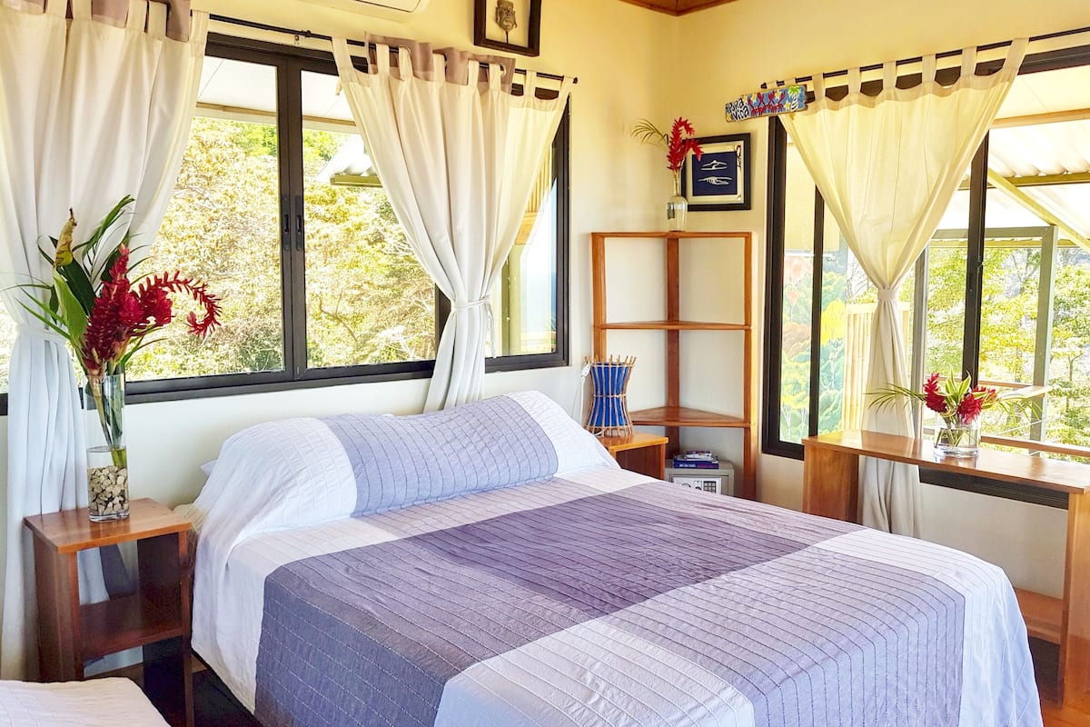 the roof top penthouse | 1 bedroom, pillow-top beds, in-room safe, laptop workspace