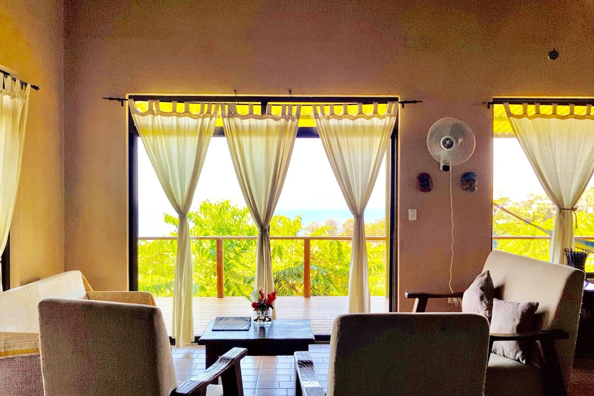 the sunset reef suite | terrace/patio