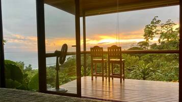 Maison Supérieure | Surmatelas, coffres-forts dans les chambres