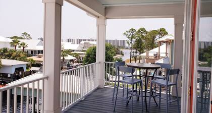 Pet Friendly, Boaters Paradise, 2 Boat Slips, Covered Outdoor Kitchen & Pool
