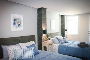 5 bedrooms, in-room safe, iron/ironing board, WiFi - VILLA AZURE: MARVELOUS VACATION RENTAL HOME IN SAN JUAN BEACH AREA (Santurce)