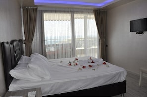 Economy Double or Twin Room, Garden View
