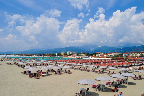 Casa Arno 500m from beach, Marina di Massa, Italy