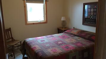 2 bedrooms, bed sheets