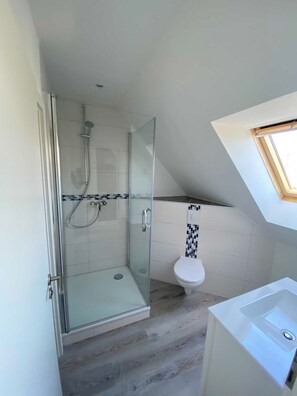 Haartrockner, Seife, Toilettenpapier