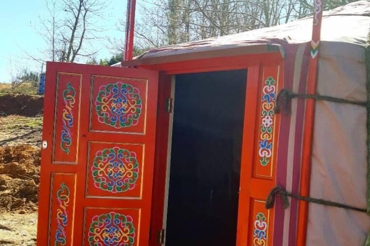 Tente Confort | Rideaux occultants, chambres insonorisées, lits bébé (en supplément)
