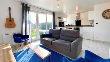 TV, DVD player, aparelho de som