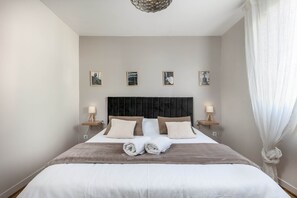 1 habitación, tabla de planchar con plancha y wifi gratis 