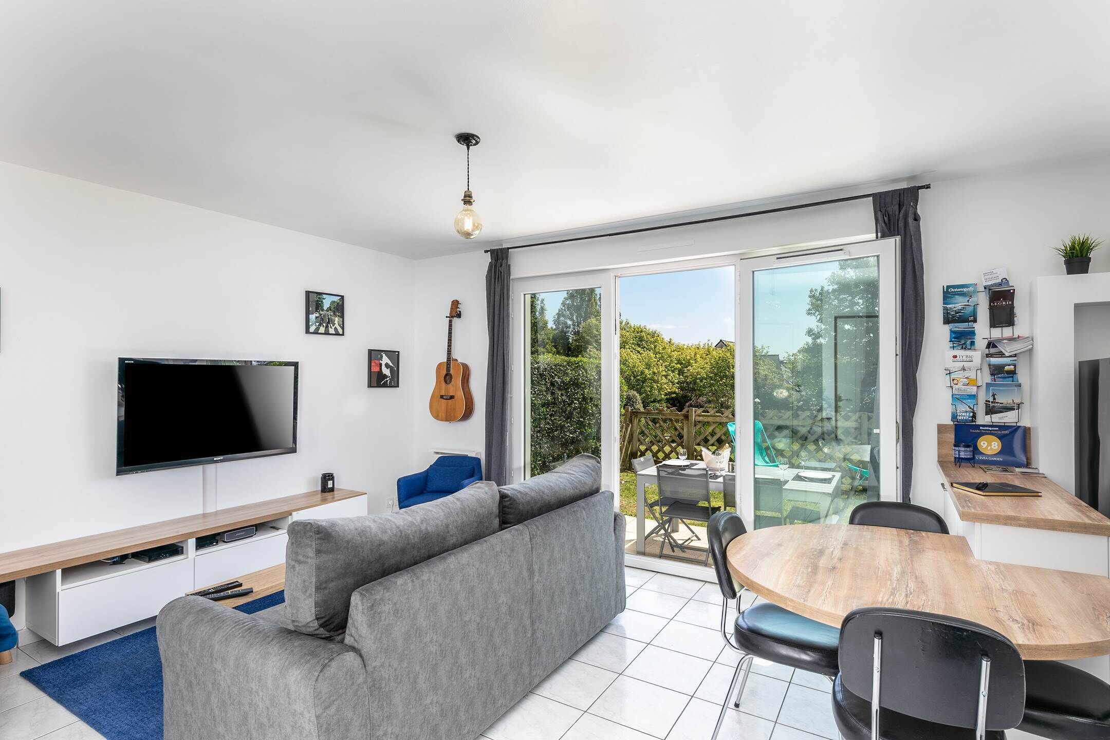 TV, DVD player, aparelho de som