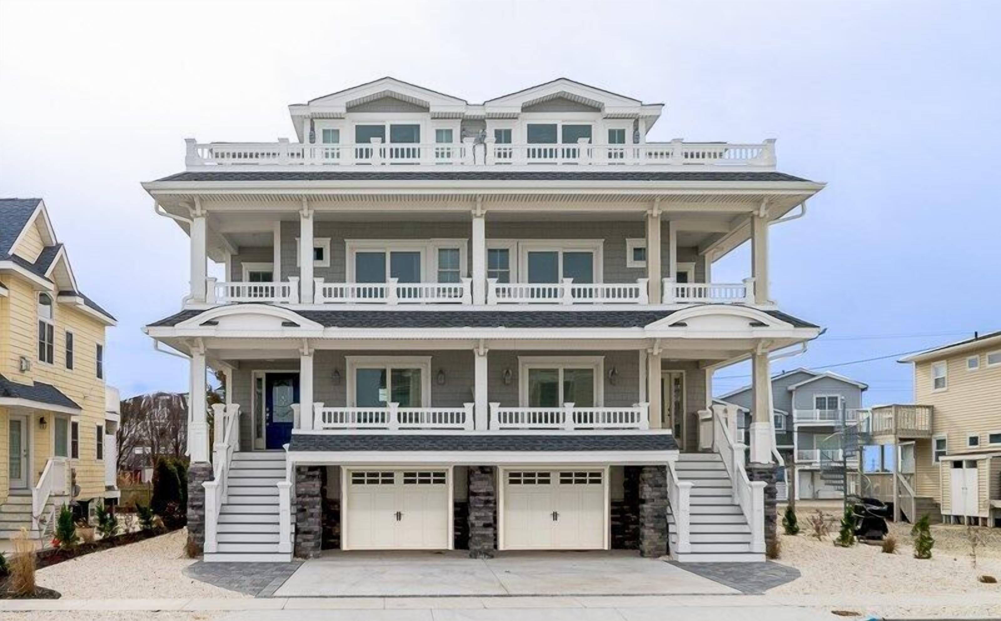 Multiple decks to enjoy the outdoors with gorgeous bay views!