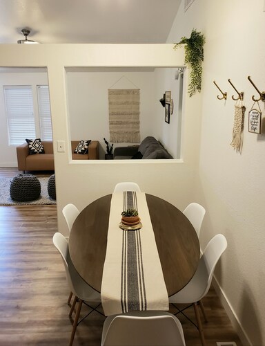 Come stay at our comfy, cozy, NEWLY RENOVATED home in the Ivins, UT!