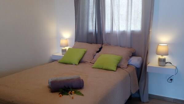 1 makuuhuone, silitysrauta/-lauta, Wi-Fi, vuodevaatteet