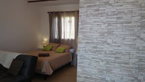 1 bedroom, iron/ironing board, WiFi, bed sheets - DOMAINE DECOTTE BUNGALOW in the heart of nature (Sainte-Suzanne)