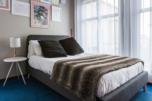 5 dormitorios, tabla de planchar con plancha, Internet y ropa de cama