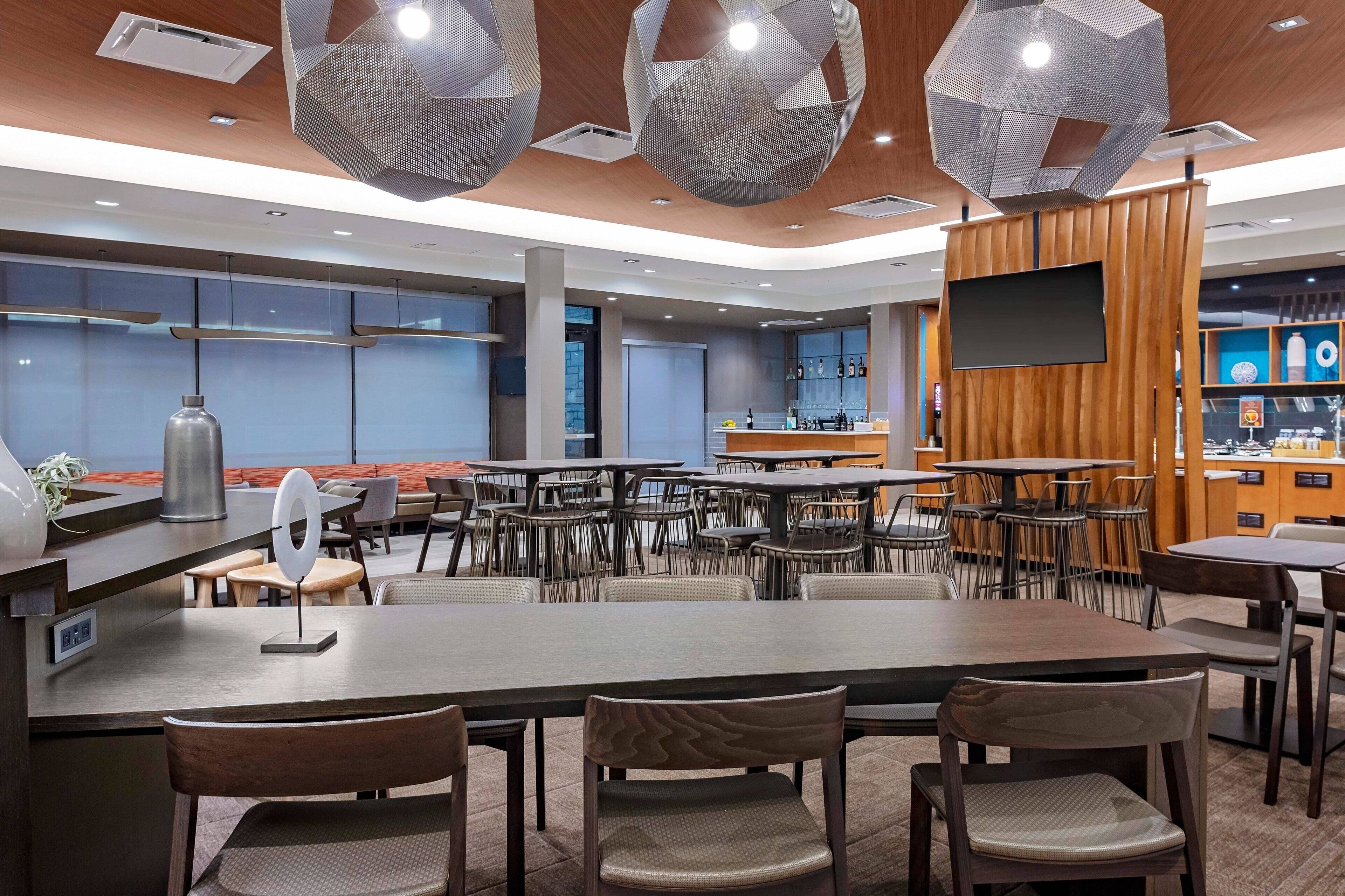 free daily continental breakfast