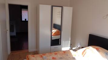 1 Schlafzimmer, Reisekinderbett, WLAN, Bettwäsche