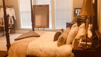 3 habitaciones, escritorio, tabla de planchar con plancha y wifi gratis