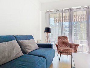 TV - Le Clos tranquille by Interhome (Nice)