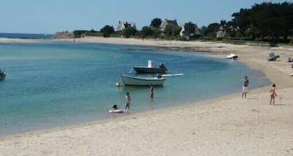 Pretty little house letty beach direct access to the sea by the sea
