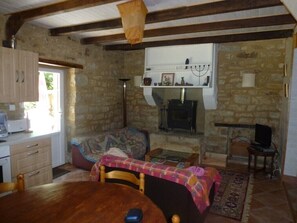 TV, fireplace, DVD player, stereo - Pretty little house letty beach direct access to the sea by the sea (Bénodet)