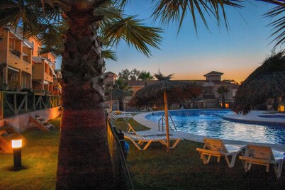 Cozy Townhouse in Islantilla: Enjoy the Beach, Golf and Adventures