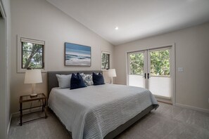 4 bedrooms, iron/ironing board, internet, bed sheets - Fallen Oak - Pebble Beach House - Peace in the Forest (Pebble Beach)