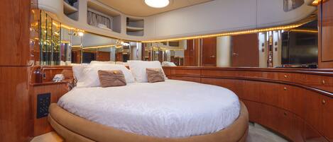 Two-Bedroom Yacht