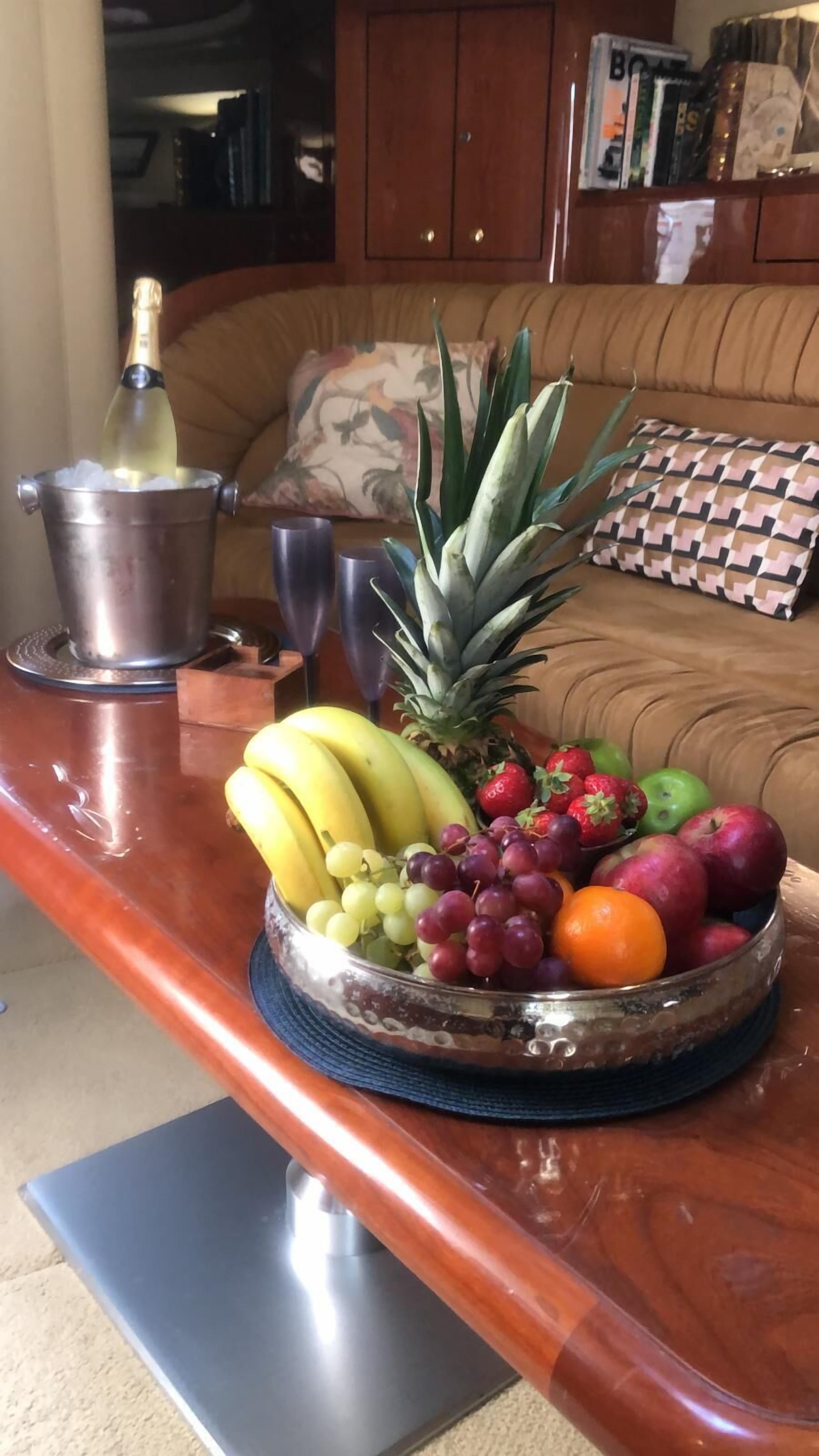 Photo - Luxury Yacht Hotel