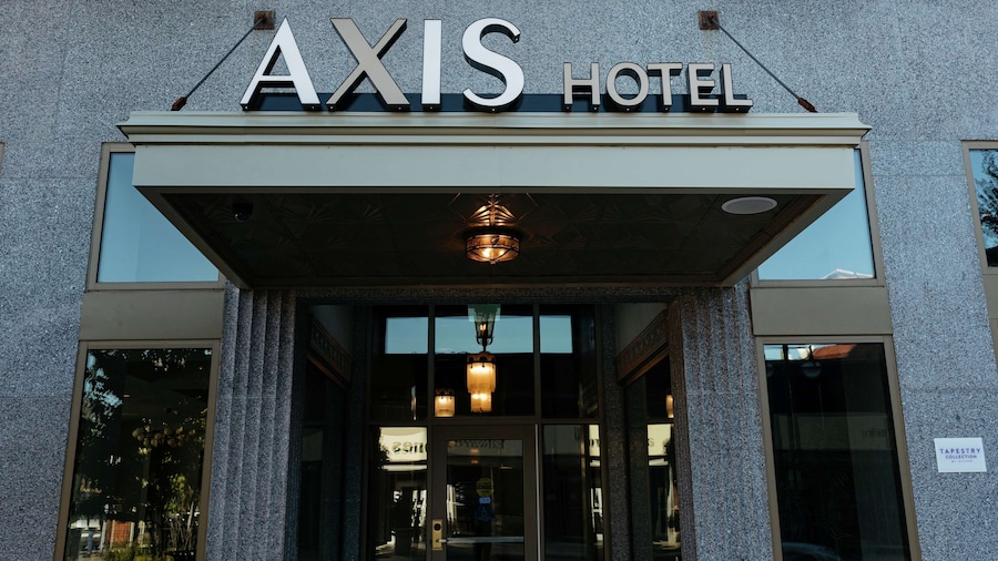 The Axis Moline Hotel, Tapestry Collection by Hilton