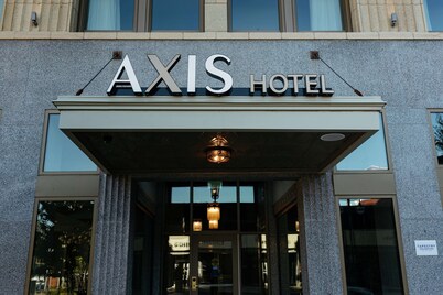 The Axis Moline Hotel, Tapestry Collection by Hilton