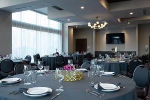 Meeting facility - The Axis Moline Hotel, Tapestry Collection by Hilton (Moline)