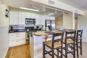 Fridge, microwave, oven, stovetop - Seahorse 401 NEW Listing|Stunning|3 Balconies|Modern|Updates w|granite. (Indian Rocks Beach)