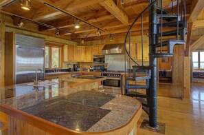 Fridge, microwave, oven, stovetop - Nautical Getaway-Sound Front Home in Beaufort (Beaufort)