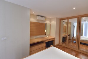 1 habitación, tabla de planchar con plancha y wifi 