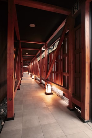Hallway - Ryokusuitei (Kamogawa)
