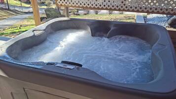 Bañera de hidromasaje exterior
