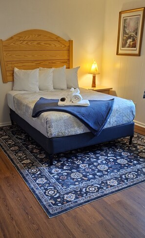 3 bedrooms, desk, free WiFi, bed sheets