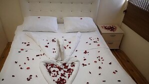 Double Room - Ayanikola Pansiyon (Vize)