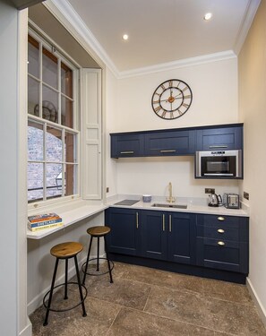 Private kitchen - A stunning castle bolthole for two people (Lauder)