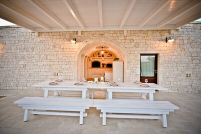 La Corte del Pergolo, complex of trulli with pool and spa