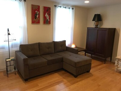 Neighbor's house - Welcome!